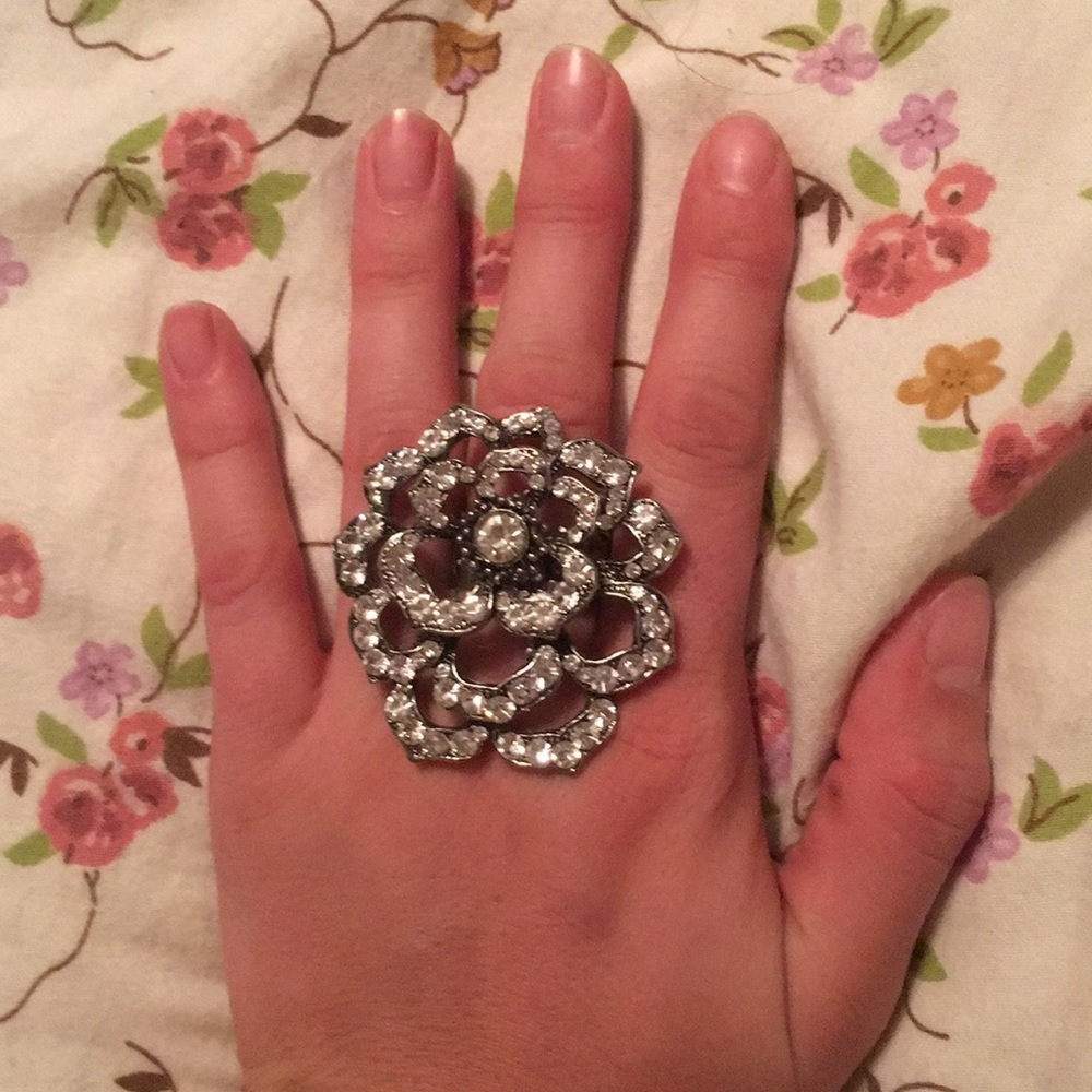 Oversized Rings - Picture 3 of 4